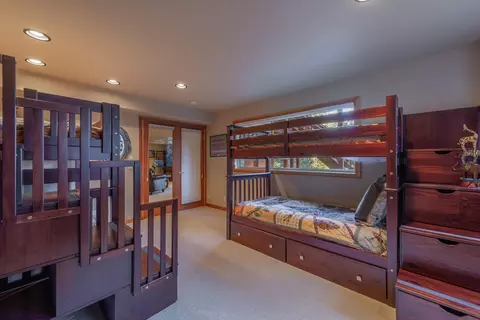 12963 Skislope Way, Truckee, CA 96161 photo 19