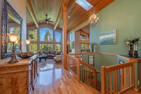 12963 Skislope Way, Truckee, CA 96161 photo 4