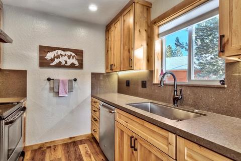 12612 Pinnacle Loop, Truckee, CA 96161 photo 12
