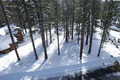 11641 Bottcher Loop, Truckee, CA 96161 photo 14