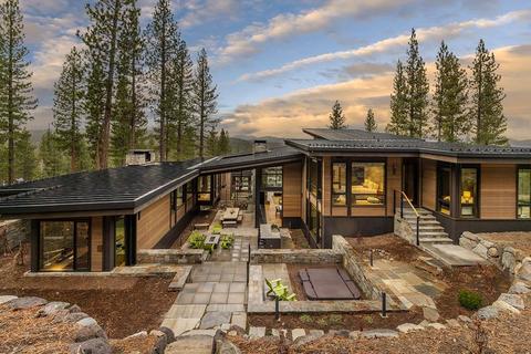 8130 Fallen Leaf Way, Truckee, CA 96161 photo 2