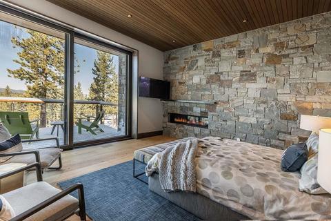 8130 Fallen Leaf Way, Truckee, CA 96161 photo 14