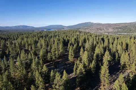 000 Glenshire Dr, Truckee, CA 96161