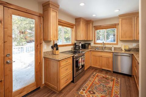 283 Basque, Truckee, CA 96161 photo 7