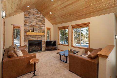 283 Basque, Truckee, CA 96161 photo 2