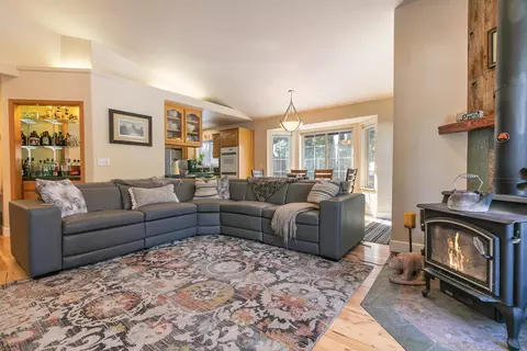 10540 Codogan St, Truckee, CA 96161 photo 4