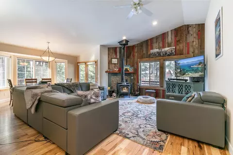 10540 Codogan St, Truckee, CA 96161 photo 5