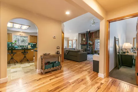 10540 Codogan St, Truckee, CA 96161 photo 3