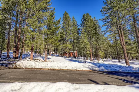 11651 Bottcher Loop, Truckee, CA 96161 photo 12