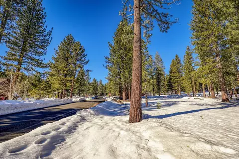 11651 Bottcher Loop, Truckee, CA 96161 photo 10