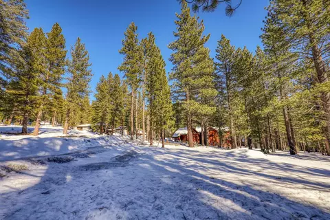 11651 Bottcher Loop, Truckee, CA 96161 photo 14