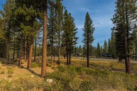 8297 Ehrman Dr, Truckee, CA 96161 photo 9
