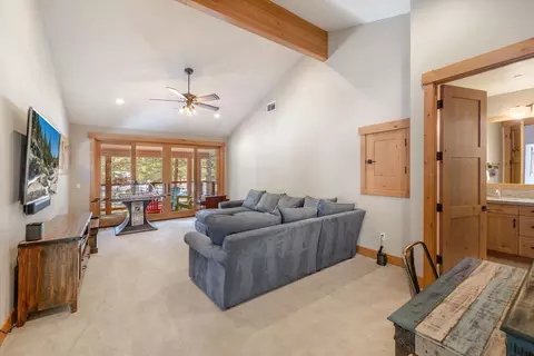 12427 Caleb Dr, Truckee, CA 96161 photo 17