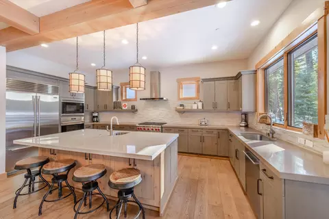 12427 Caleb Dr, Truckee, CA 96161 photo 8