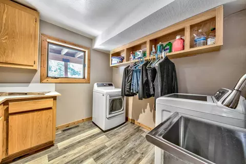 12449 Pinnacle Loop, Truckee, CA 96161 photo 19