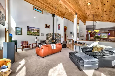 12449 Pinnacle Loop, Truckee, CA 96161 photo 10
