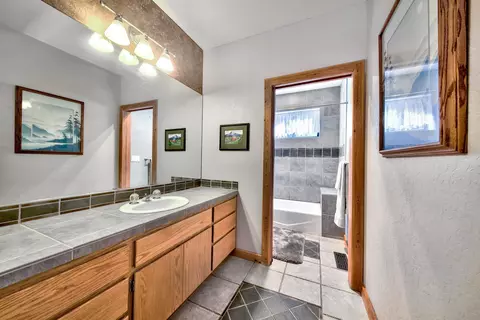 12449 Pinnacle Loop, Truckee, CA 96161 photo 12