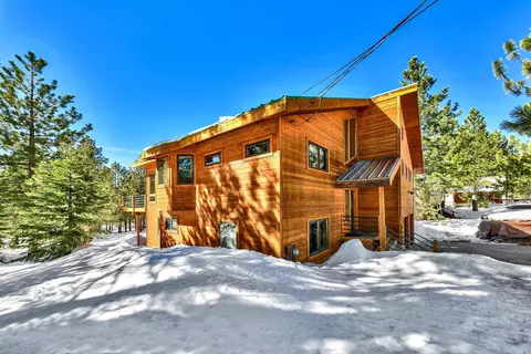 12449 Pinnacle Loop, Truckee, CA 96161 photo 3
