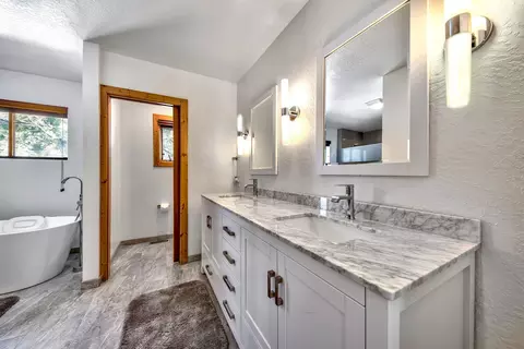 12449 Pinnacle Loop, Truckee, CA 96161 photo 15