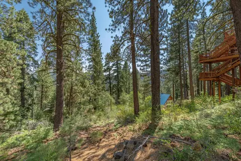 12561 Sierra Dr, Truckee, CA 96161 photo 6