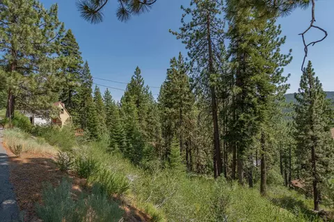 12561 Sierra Dr, Truckee, CA 96161 photo 9