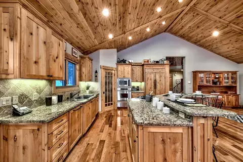 13970 Skiview Loop, Truckee, CA 96161 photo 9