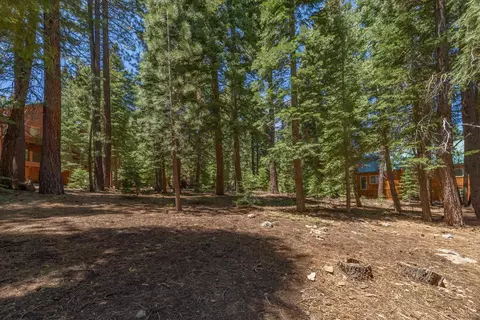 13535 Pathway Ave, Truckee, CA 96162 photo 2