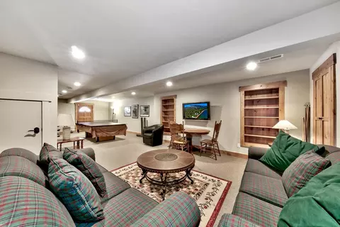 164 Basque, Truckee, CA 96161 photo 17