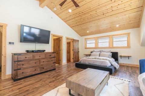 196 Basque, Truckee, CA 96161 photo 10