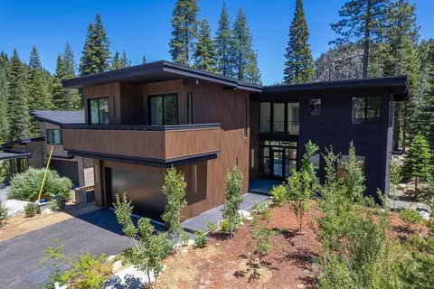 200 Smiley Ct, Olympic Valley, CA 96146