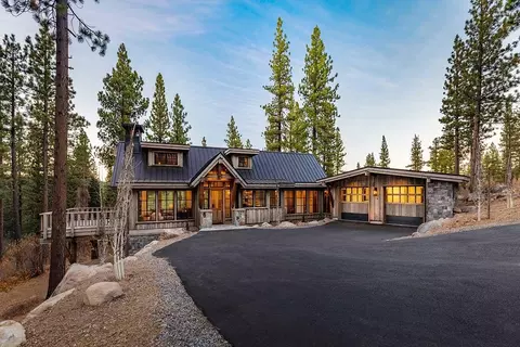 8249 Ehrman Dr, Truckee, CA 96161 photo 3