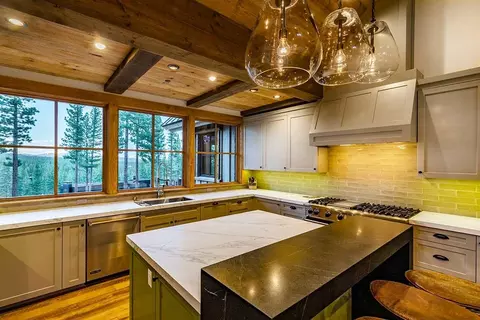 8249 Ehrman Dr, Truckee, CA 96161 photo 9