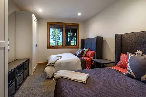 8249 Ehrman Dr, Truckee, CA 96161 photo 14