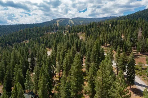 2201 Silver Fox Ct, Truckee, CA 96161 photo 6