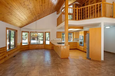 12276 Greenleaf Way, Truckee, CA 96161 photo 4