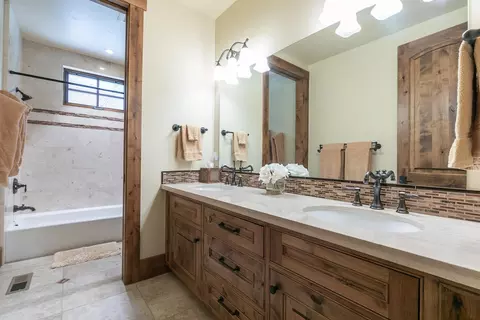 2105 Eagle Feather, Truckee, CA 96161 photo 19
