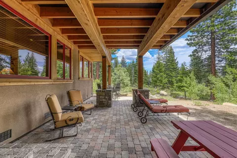 2105 Eagle Feather, Truckee, CA 96161 photo 14