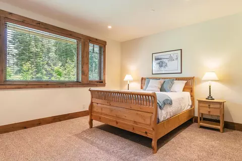 2105 Eagle Feather, Truckee, CA 96161 photo 18