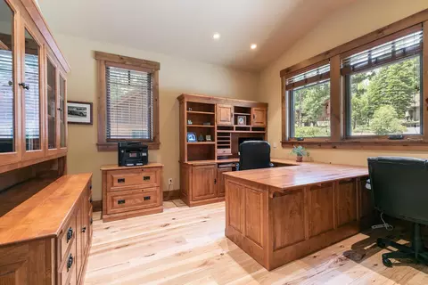 2105 Eagle Feather, Truckee, CA 96161 photo 12