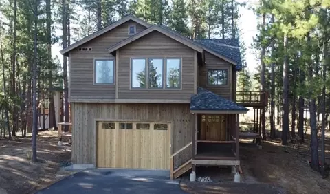 10695 Winchester Ct, Truckee, CA 96161