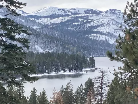 12689 Sierra Dr, Truckee, CA 96161 photo 2