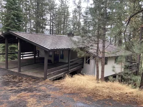 12689 Sierra Dr, Truckee, CA 96161 photo 1