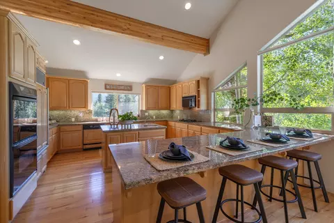 192 Hidden Lake Loop, Olympic Valley, CA 96146 photo 10
