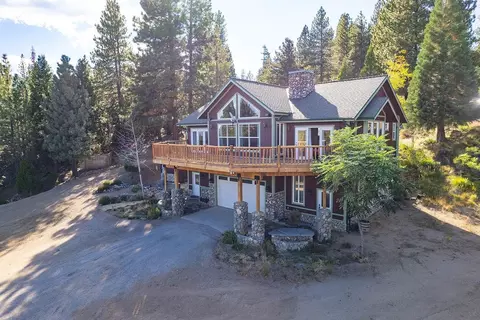 8230 Bushwhacker Dr, Portola, CA 96122