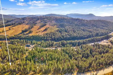 21680 Lotta Crabtree, Soda Springs, CA 95728