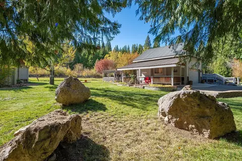 428 Old Truckee Rd, Sierraville, CA 96126
