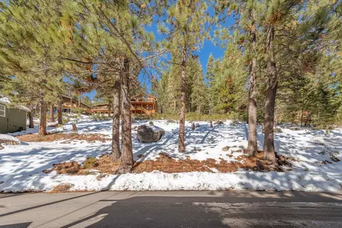 14440 Reed Ave, Truckee, CA 96161 photo 2