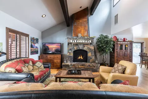 11540 Chalet Rd, Truckee, CA 96161