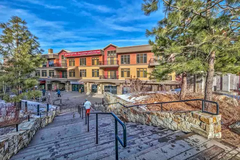 2100 N Village Dr # 202/2, Truckee, CA 96161