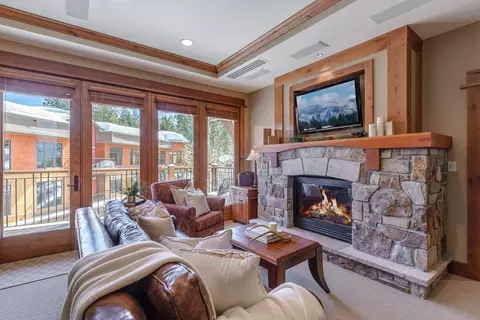 8001 Northstar Dr # 201, Truckee, CA 96161
